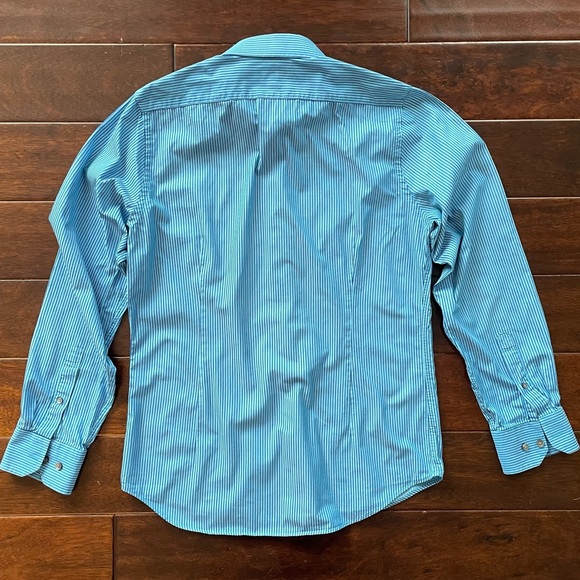 Express Fitted Size Medium Button Up Dress Shirt 15-15 1/2 Light Blue Stripes - Picture 6 of 6